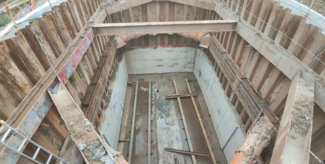 德兴建设丨DN2200特大口径非开挖夯管技术